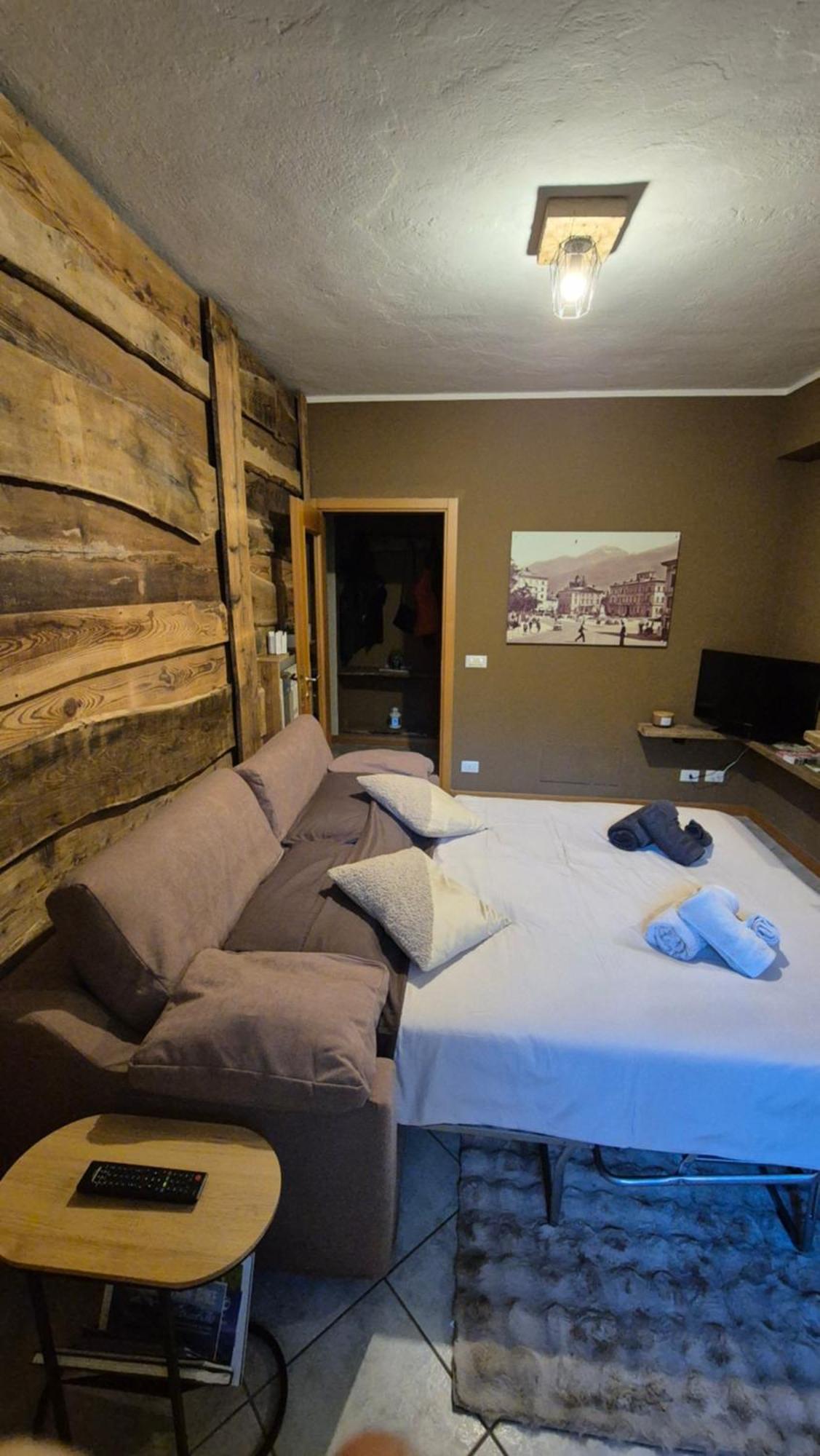 Typical Apartment In Valtellina Sondrio Eksteriør billede